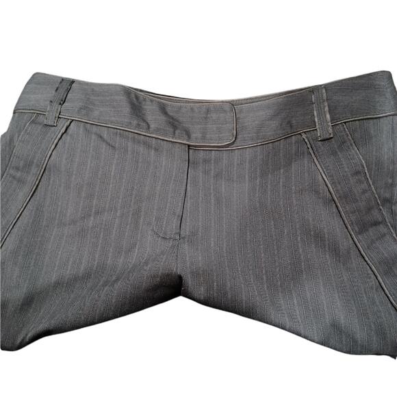 GUESS Gray Pants with Satin Trim Size 30 (Not Plus Size) - Picture 4 of 6